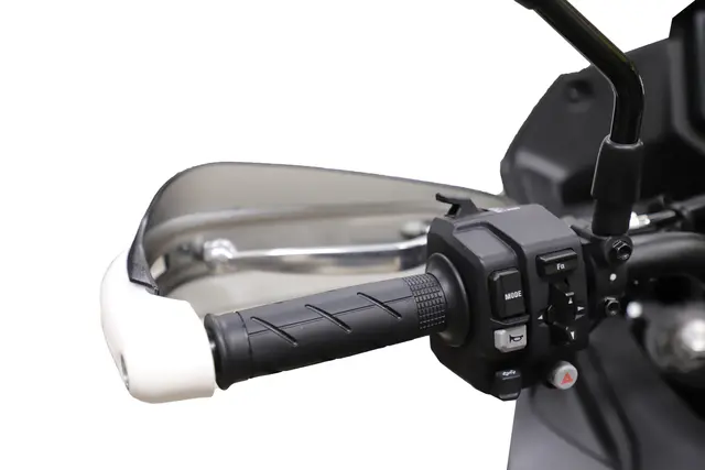 AC Dual Road Handguards Finns i flera färger 