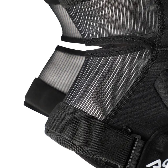 AC X-Knee Knee Guard Soft Adult Finns i flera färger 