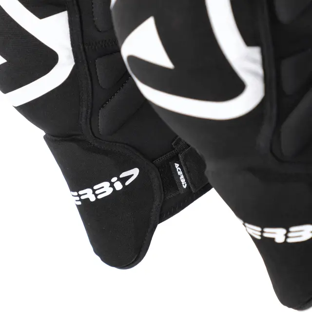 AC X-Knee Knee Guard Soft Adult Finns i flera färger 