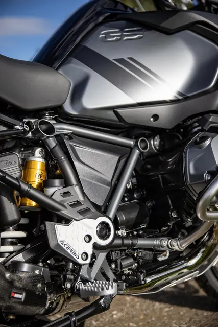 AC Frame Protector X-Grip Bmw R1250Gs 18 Black/White 