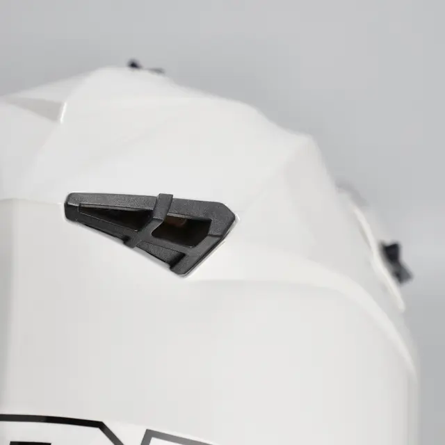 AC Helmet Linear 2206 White 3 