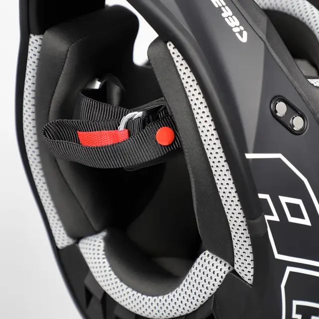AC Helmet Linear 2206 Black/White 