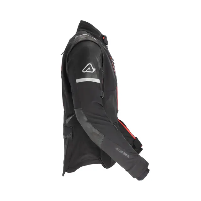 AC Jacket Rally Pro Finns i flera varianter 
