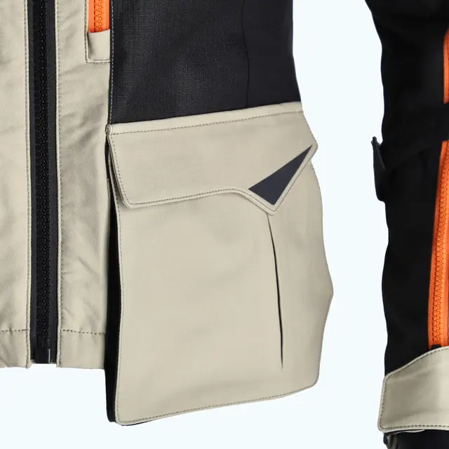 AC Jacket Rally Pro Finns i flera varianter 