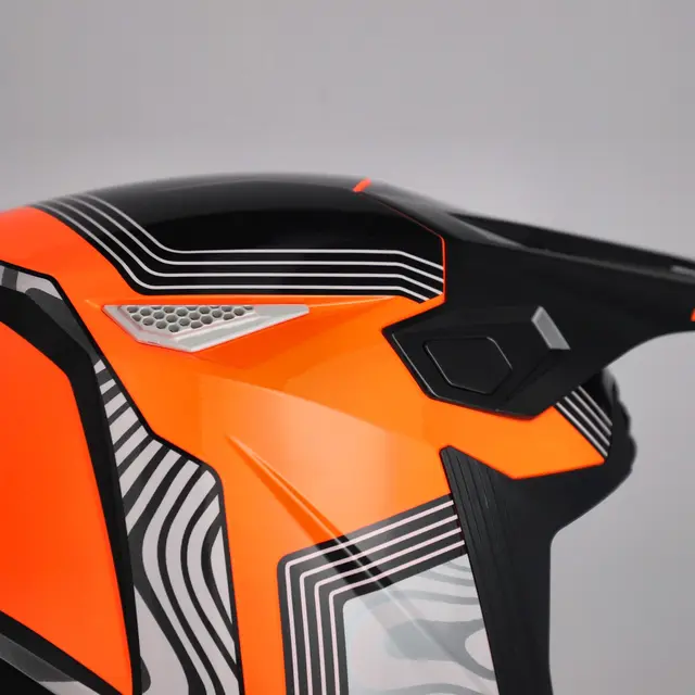 AC Helmet Whoops Finns i flera varianter 