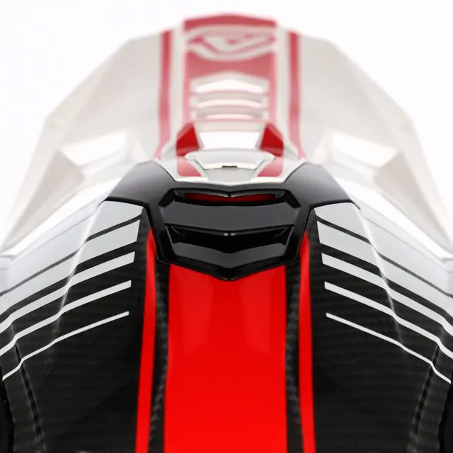 AC Helmet Airstrike-C Finns i flera varianter 