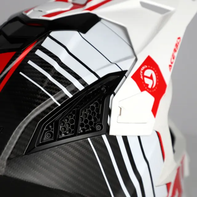 AC Helmet Airstrike-C Finns i flera varianter 