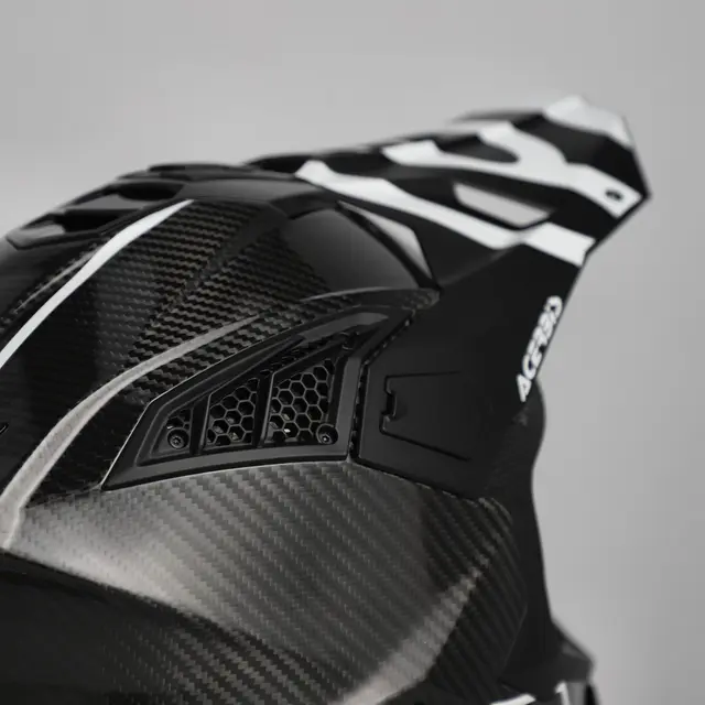 AC Helmet Airstrike-C Finns i flera varianter 