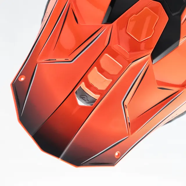 AC Helmet Airstrike-X Finns i flera varianter 