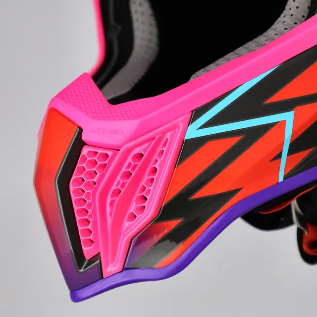 AC Helmet Airstrike-X Finns i flera varianter 