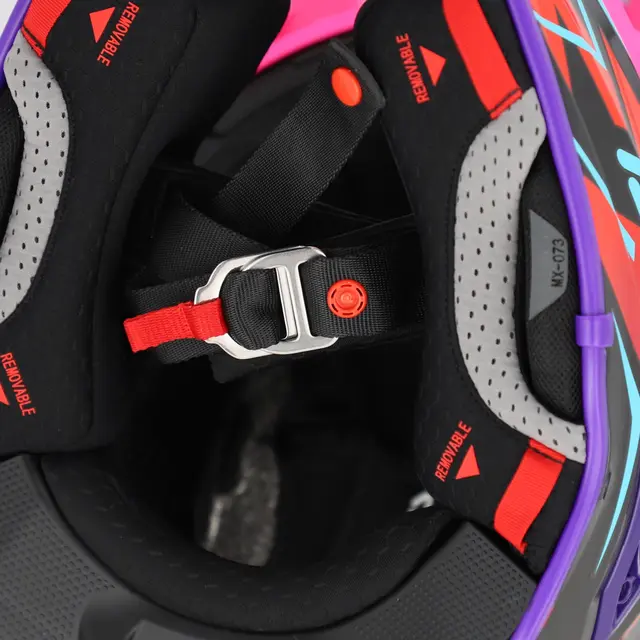 AC Helmet Airstrike-X Finns i flera varianter 