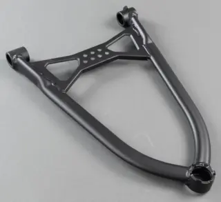 A-Arm - BRP - REV-XU/XS m.m 36-42'' Øvre Høyre - Sort