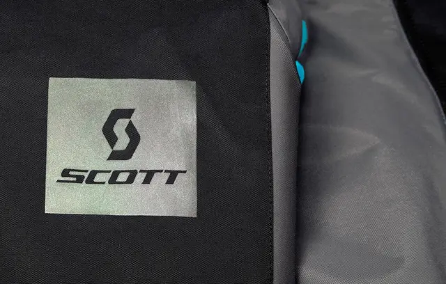 Scott XT-S Damejakke - Sort/Blå Teknisk skalljakke for aktive damer 